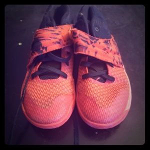 Kyrie Irving basketball shoe